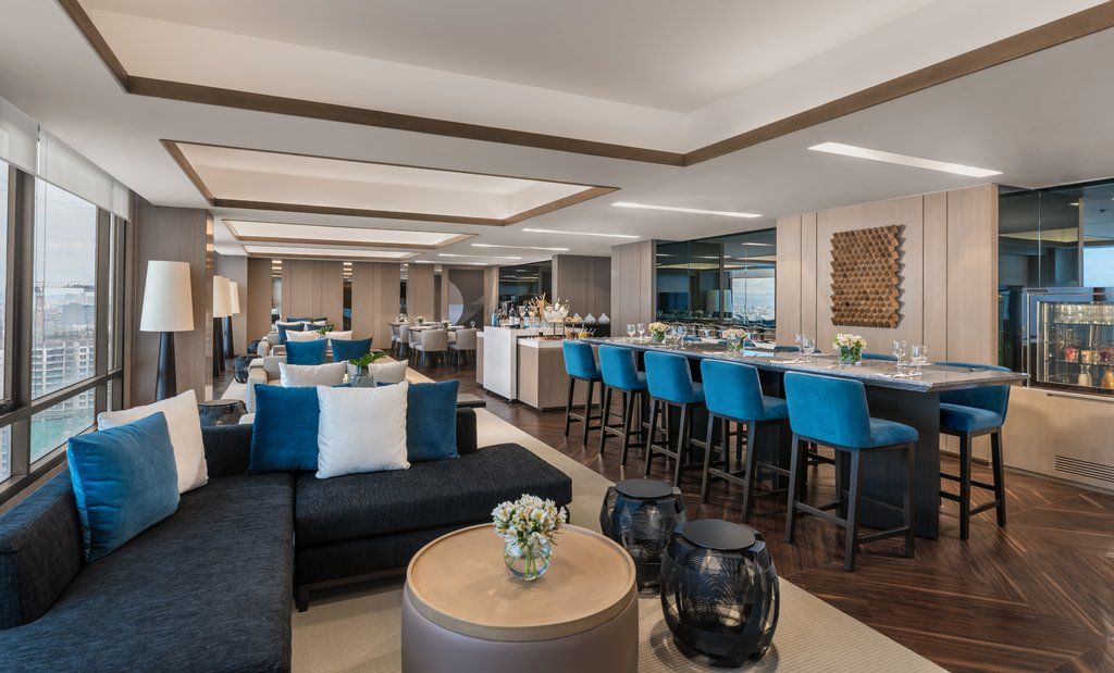 Seda Vertis North Quezon City Kültér fotó The Royal Wing Suites and Spa